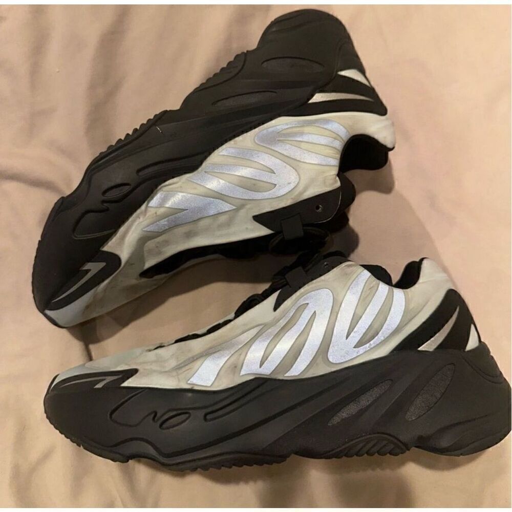 US SIZE 6 Yeezys light blue 700 series